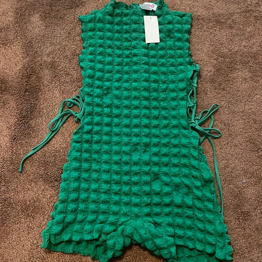 Bubble/Puff Textured Sleeveless Romper